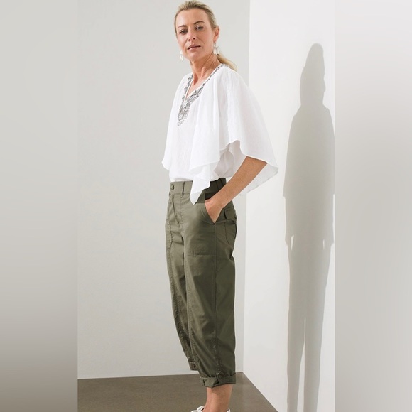 CHICO’S Convertible Poplin Cargo Crops size1.5 = M/10 - Picture 16 of 17